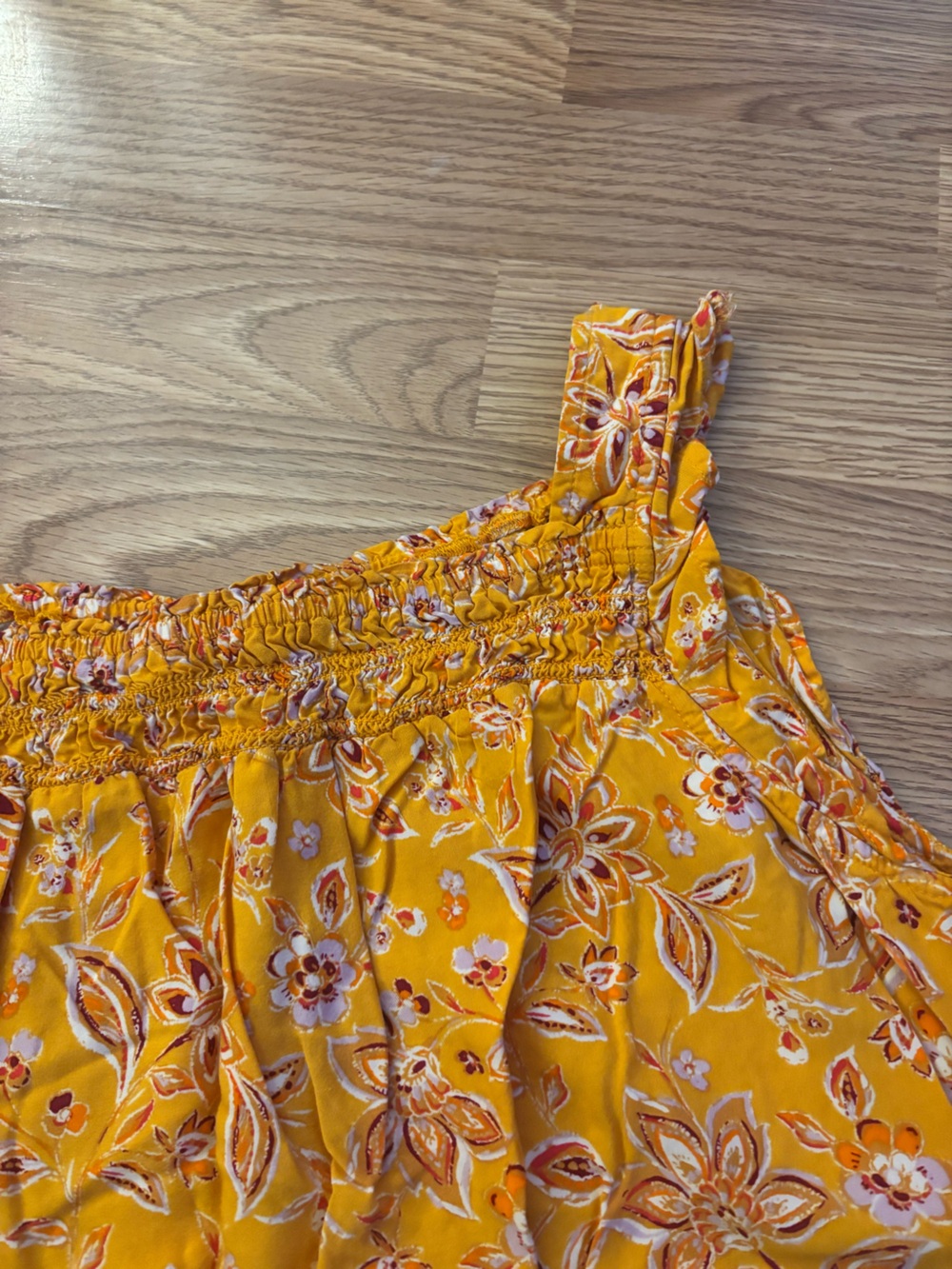 BeachLunchLounge Yellow Floral Smocked Neck Sleeveless Tank Top Size XL - Picture 9 of 10